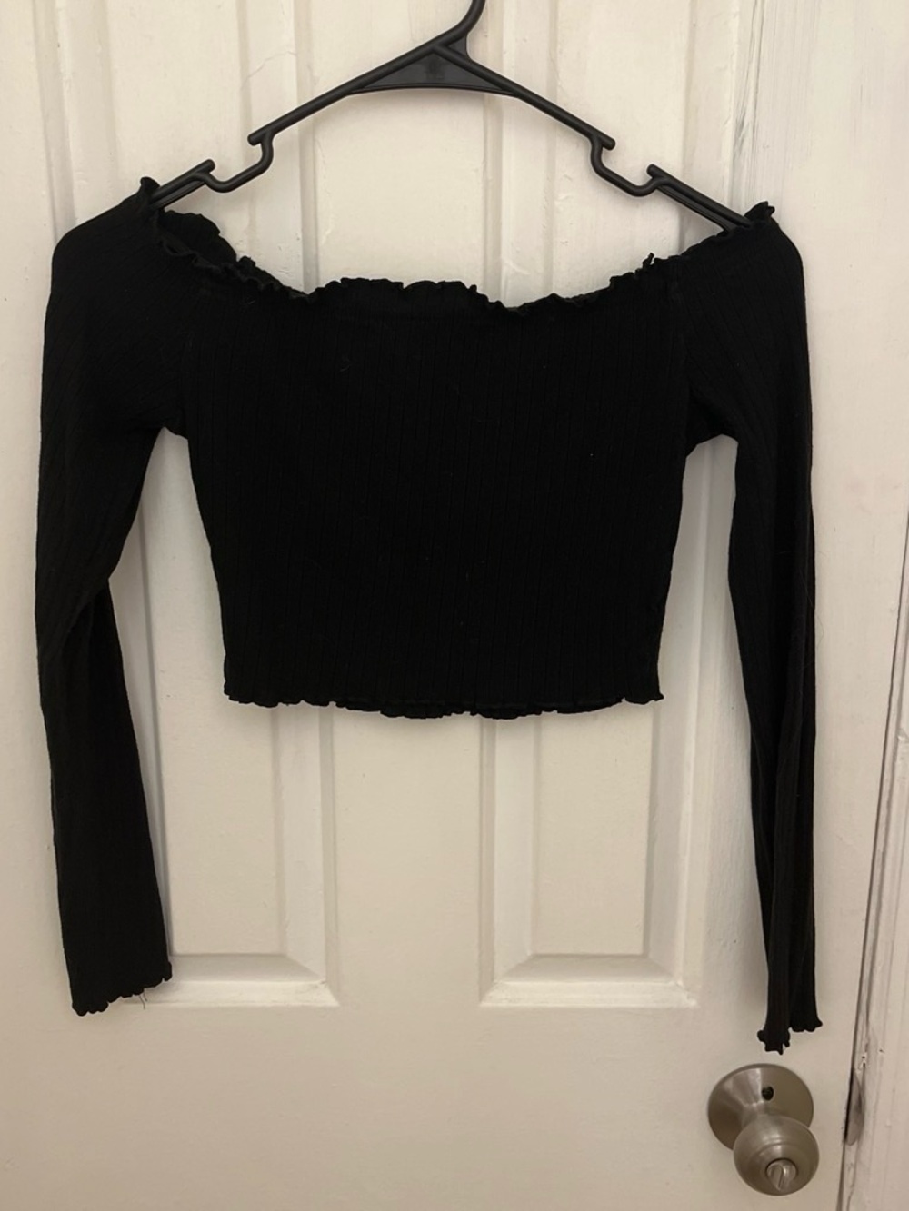 SHEIN Black Ribbed Off-Shoulder Long Sleeve Crop Top